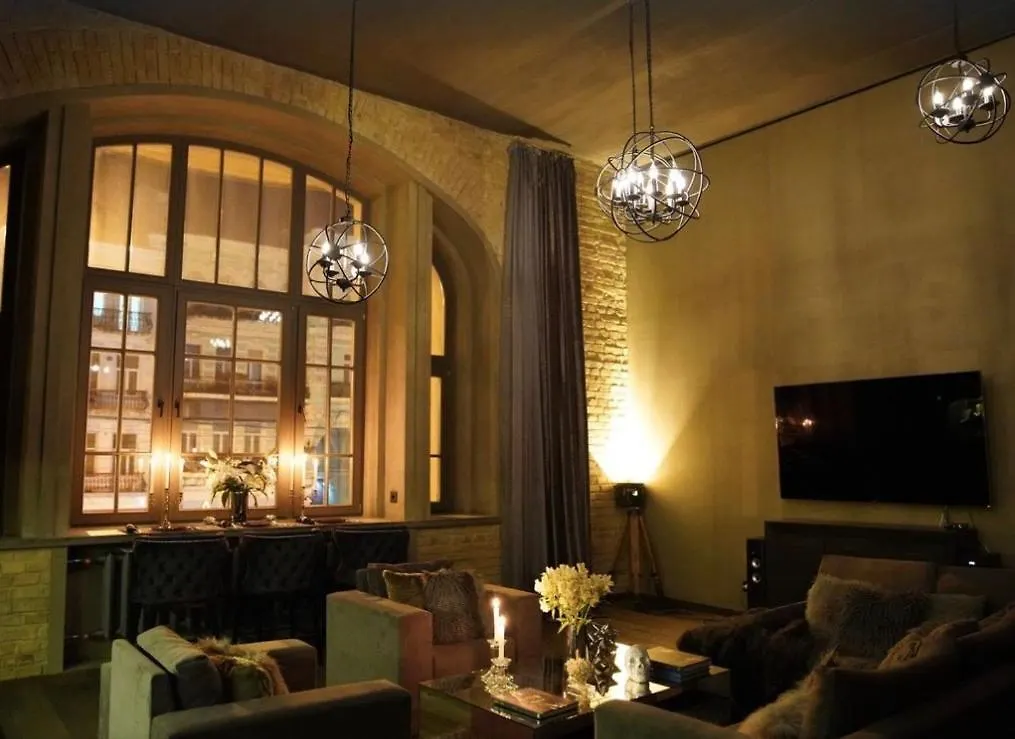 公寓 基輔The Armani Loft -In City Center公寓
