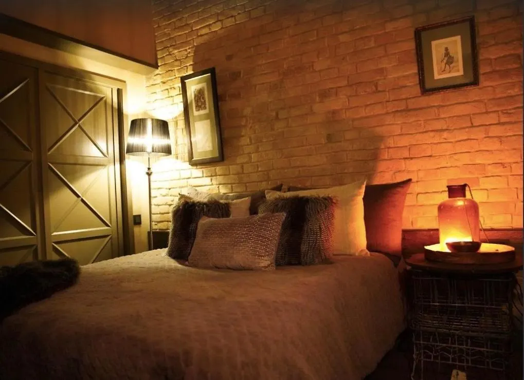 The Armani Loft -In City Center Apartment Kiev
