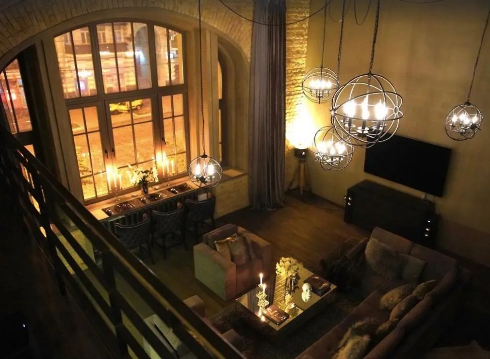 The Armani Loft -In City Center Apartment Kiev